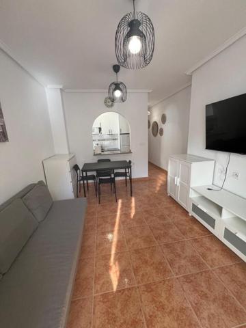 Apartamento en venta en Torrevieja, El Molino photo 0