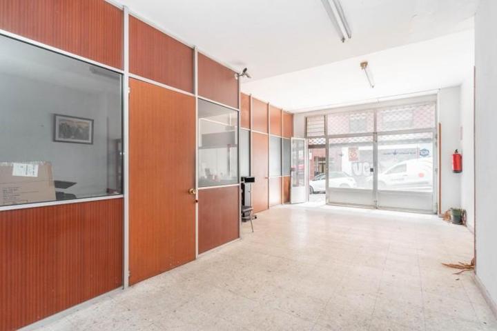 Local comercial en venta en Oviedo, C. naranco photo 0