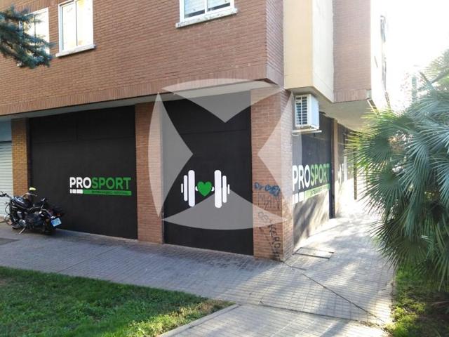 Local comercial en venta en Badajoz, Valdepasillas photo 0