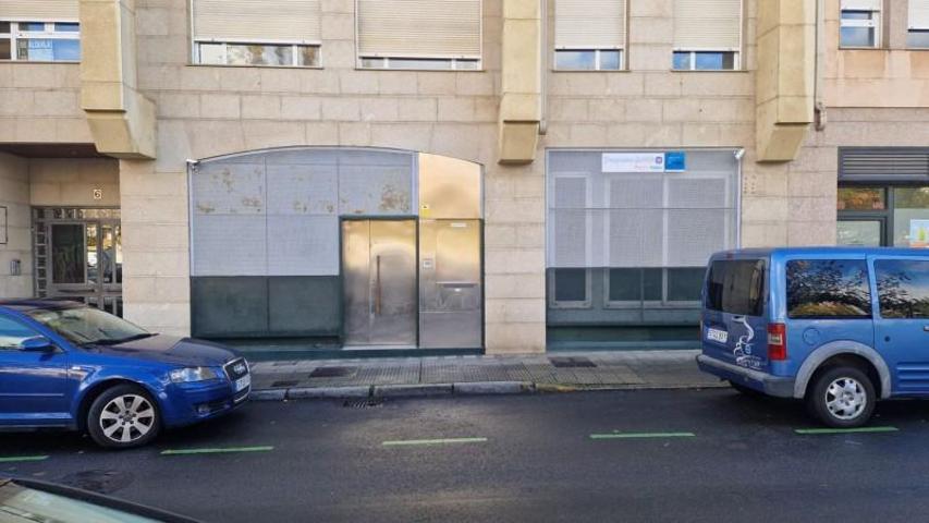 Local comercial en venta en León, San Pedro photo 0