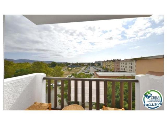 Piso en venta en Empuriabrava photo 0