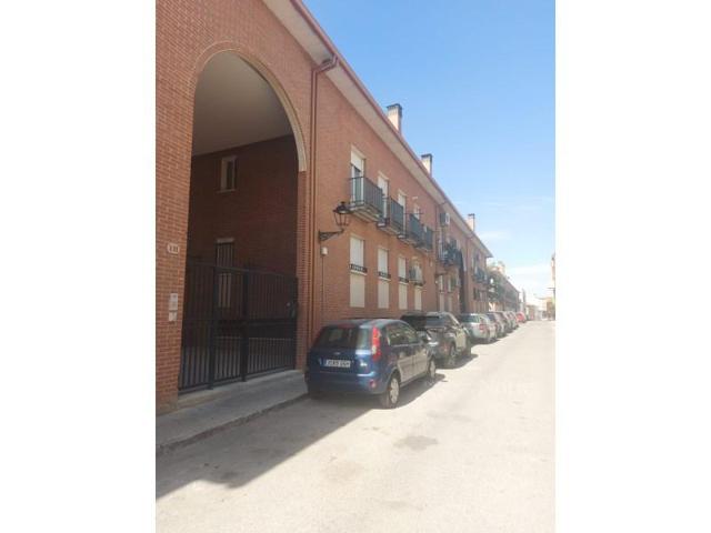 Local comercial en venta en Ajalvir photo 0