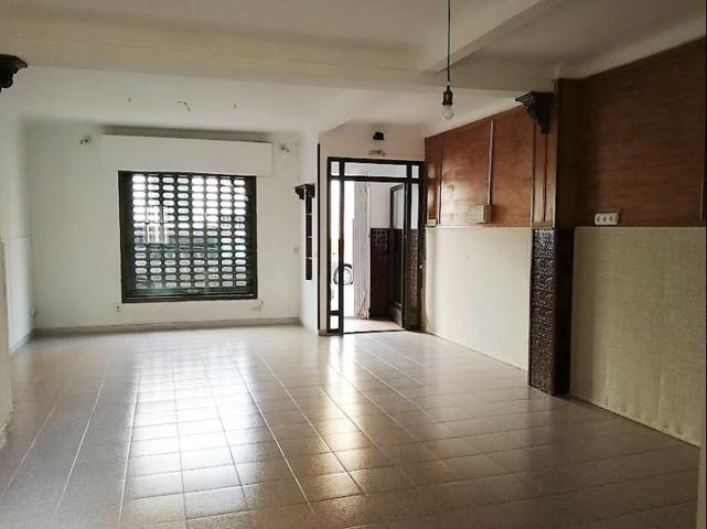 Local comercial en venta en Torrevieja, Centro photo 0