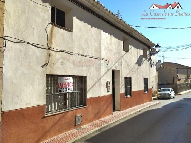 Casa en venta en Sax photo 0