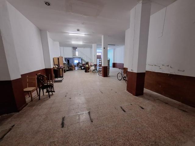 Local comercial en venta en Alzira photo 0