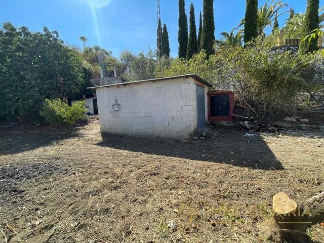 Casa con terreno en venta en Coín photo 0