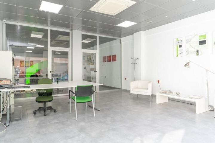 Local comercial en venta en Motril, Las Angustias photo 0