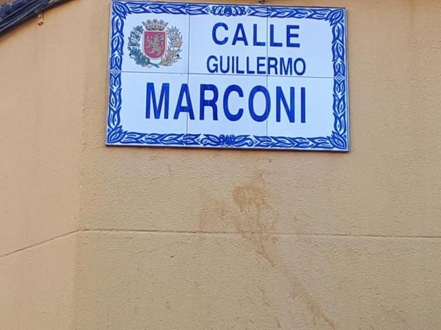 Adosada en venta en Zaragoza, Enlaces photo 0