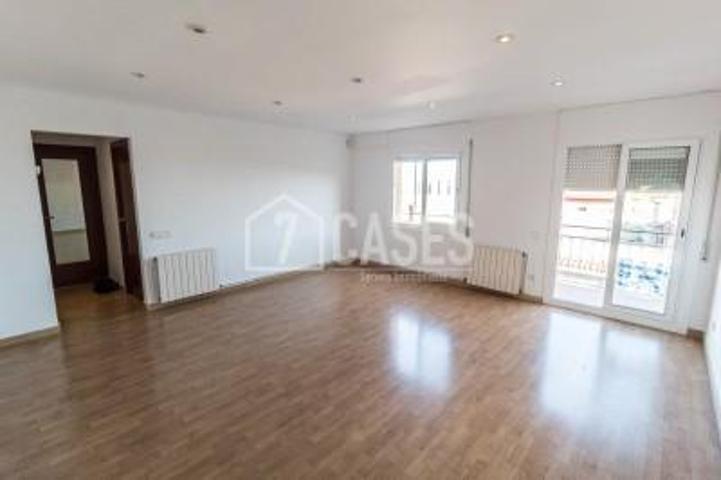 Piso en venta en Mataró, Cerdanyola photo 0