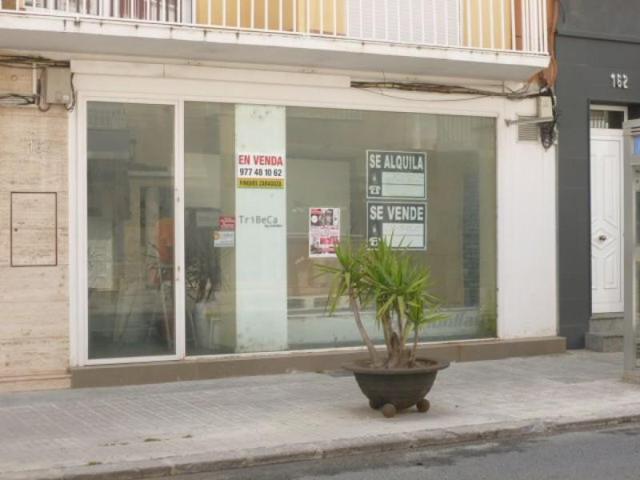 Local comercial en venta en Deltebre, Deltebre photo 0