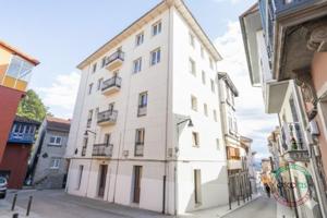 Edificio en venta en Tineo, Tineo photo 0