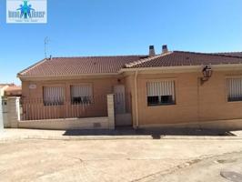 Adosada en venta en Casas de Lázaro, Casas de Lázaro photo 0