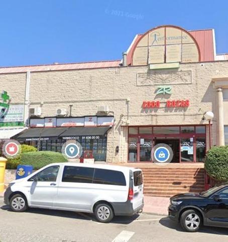 Local comercial en venta en Las Rozas de Madrid, El Cantizal photo 0