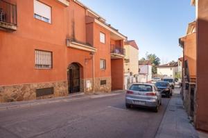 Adosada en venta en Alhendín, Alhendín photo 0