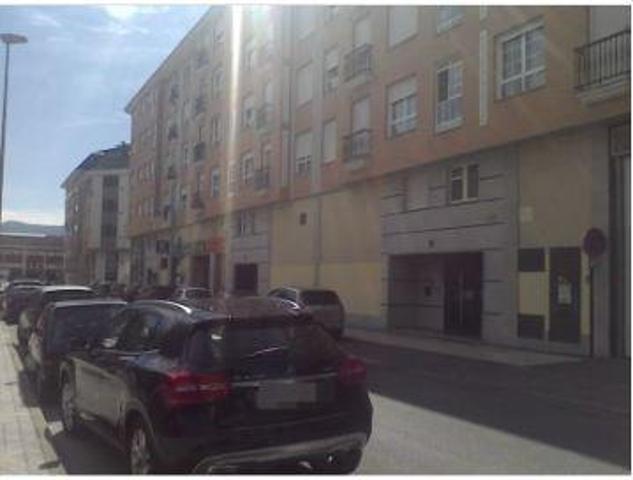 Piso en venta en Ponferrada, Alta photo 0