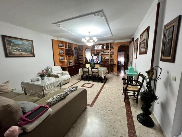 Casa en venta en Villaverde del Río, Villaverde del Río photo 0