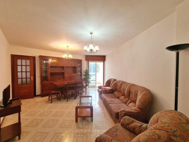 Piso en venta en Amés photo 0