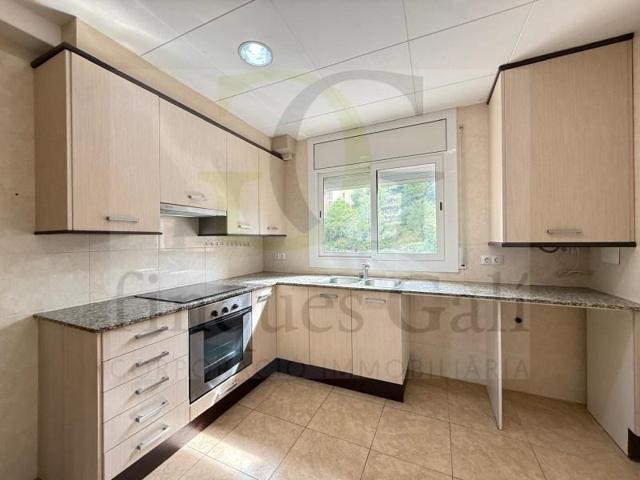 Piso en venta en Cardona photo 0