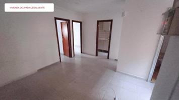 Piso en venta en L'Hospitalet de Llobregat, La Florida photo 0