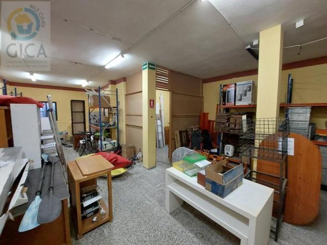 Local comercial en venta en Algeciras, Centro photo 0
