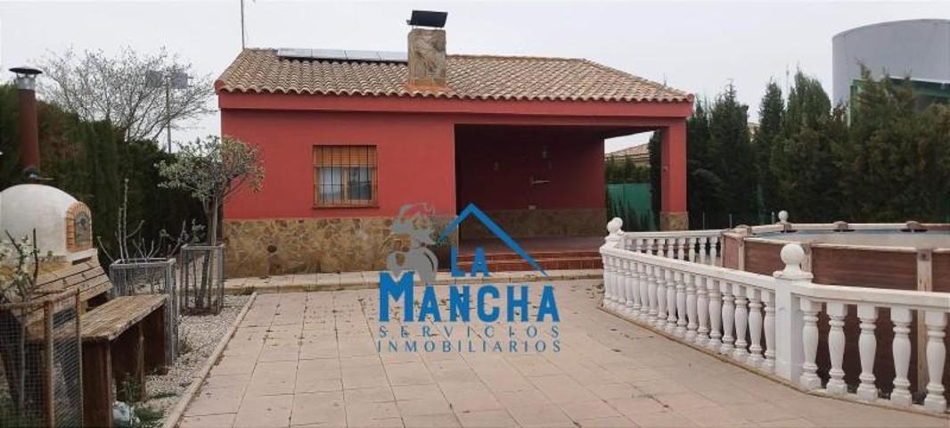 Chalet en venta en Albacete, Barrios periféricos - Pedanías photo 0
