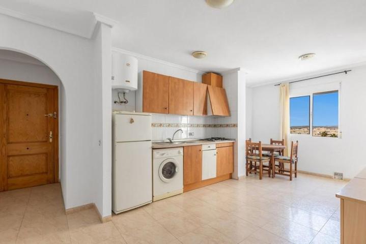 Apartamento en venta en Torrevieja, El Molino photo 0