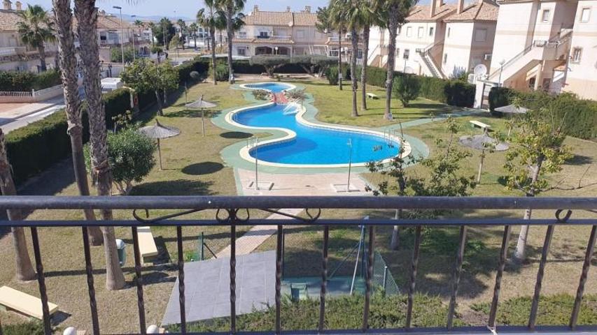 Bungalow en venta en Torrevieja, La Mata photo 0