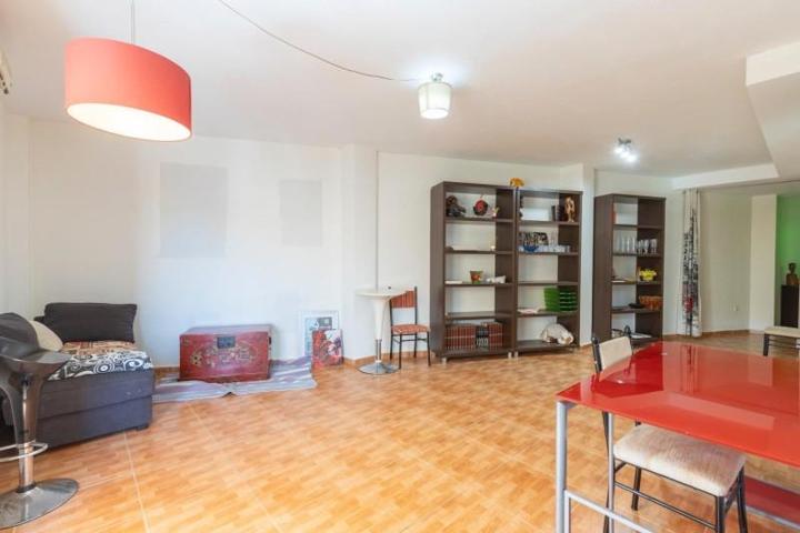 Apartamento en venta en Vegas del Genil, Ambroz photo 0