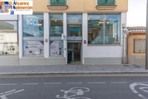 Local comercial en venta en Cúllar Vega, Centro-Iglesia photo 0