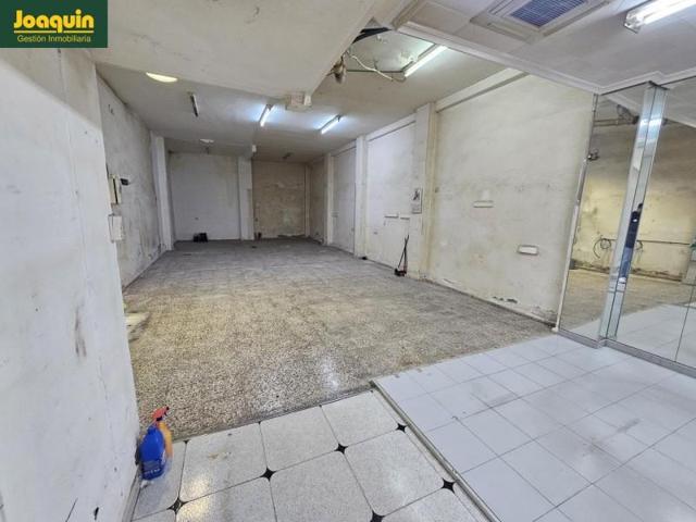 Local comercial en venta en Córdoba, Av. Barcelona - Viñuela - Rescatado photo 0