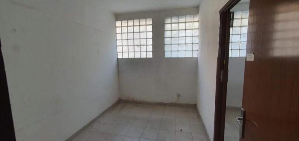 Local comercial en venta en Caldes de Montbui, Centre photo 0