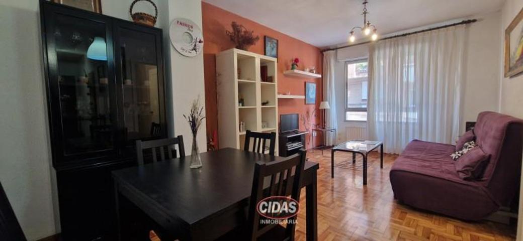 Piso en venta en Oviedo, Oviedo photo 0