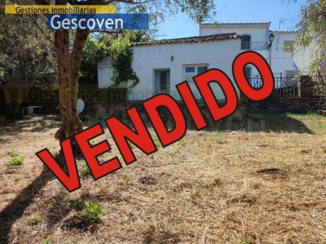 Casa con terreno en venta en Valencia de Alcántara, Campiña photo 0