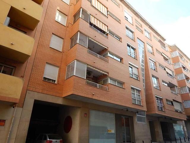 Piso en venta en Chiva, Centro photo 0