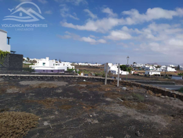 Terreno en venta en Tinajo photo 0