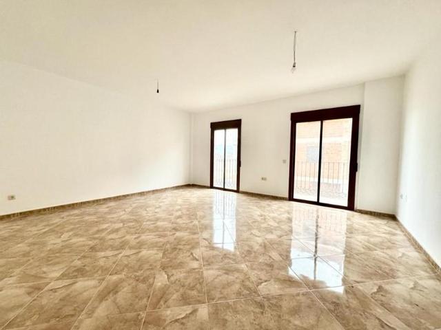 Piso en venta en Alhama de Granada photo 0