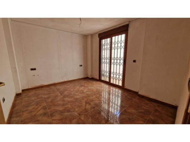 Piso en venta en Carcaixent photo 0