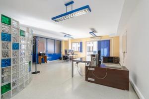 Local comercial en venta en Vigo photo 0