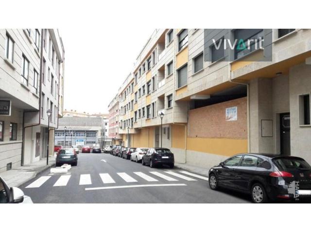 Local comercial en venta en Ribeira photo 0