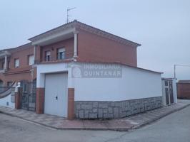 Casa en venta en La Puebla de Almoradiel photo 0