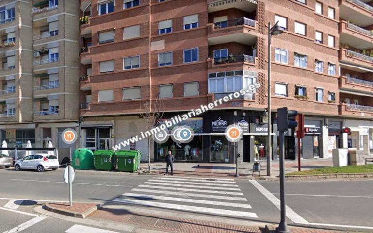 Local comercial en venta en Logroño, Avda. La Paz photo 0