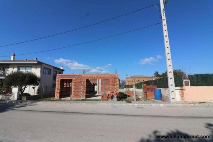 Terreno en venta en Llagostera, Els escuts photo 0