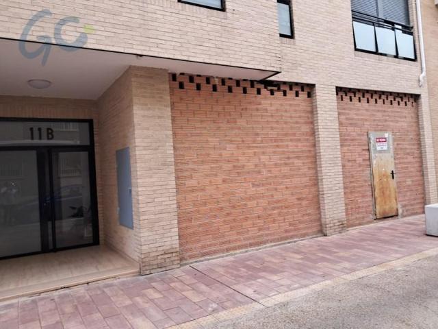 Local comercial en venta en Utebo photo 0