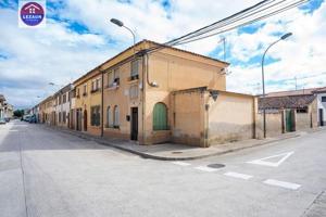 Adosada en venta en Falces, Falces photo 0