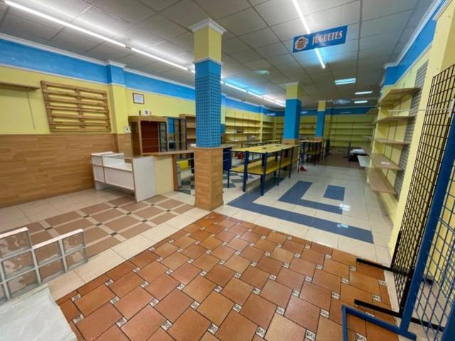 Local comercial en venta en Albacete, El pilar photo 0