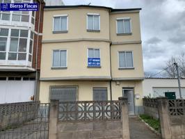 Casa con terreno en venta en Toral de los Vados, Toral de los vados photo 0