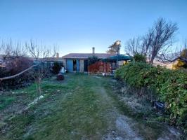 Chalet en venta en Gemuño, Castilla y leon photo 0