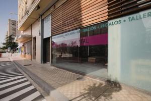 Local comercial en venta en Pamplona, San Jorge photo 0