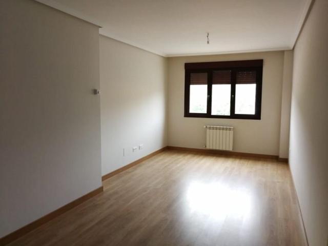 Piso en venta en Ponferrada, Alta photo 0