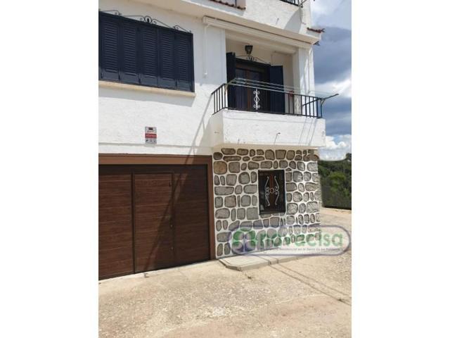 Chalet en venta en El Hoyo de Pinares photo 0